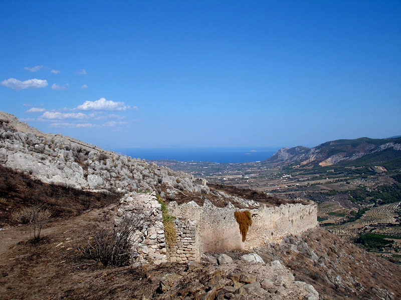 005 Μέρος του βράχου του Ακροκορίνθου