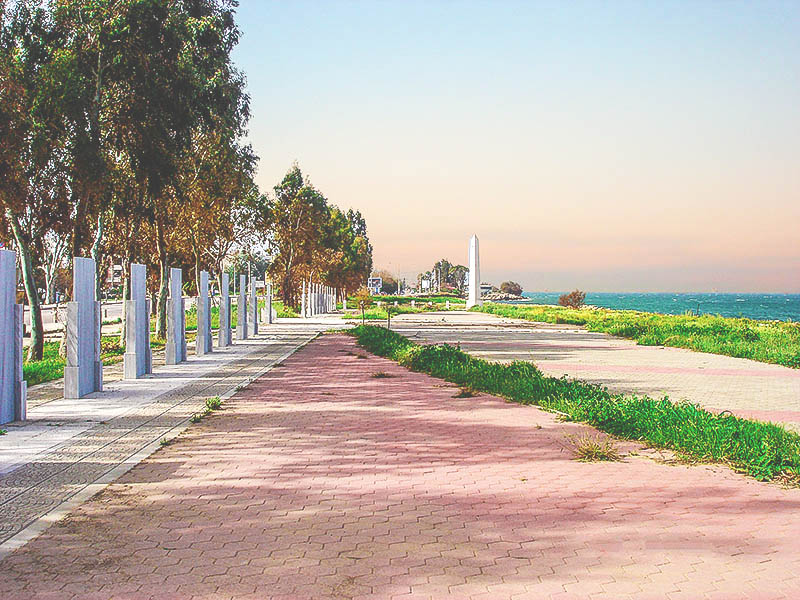 Παραλιακός δρόμος στην Πάτρα