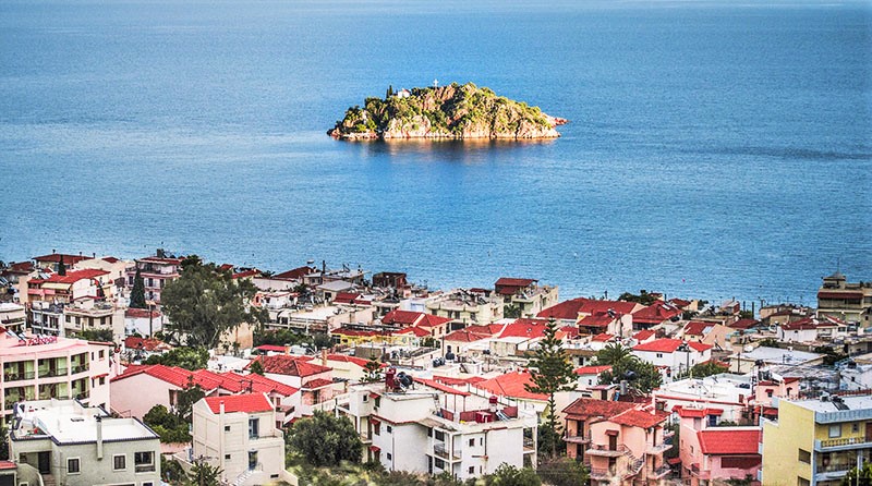 Το Τολό μαζί με το Κορωνήσι